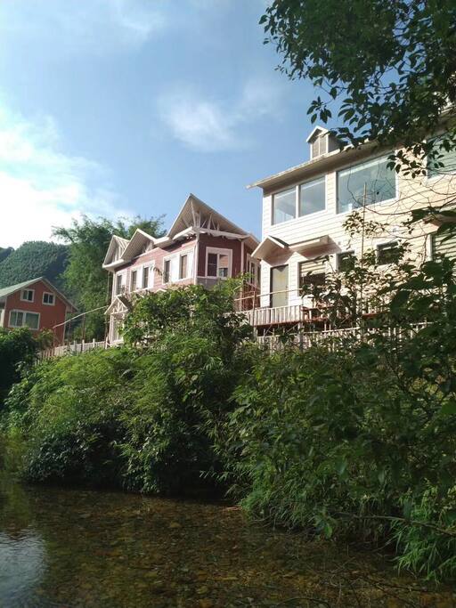 清远古龙峡附近民宿木屋整层