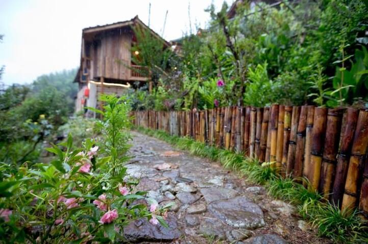 松阳岭源小筑位于山间的豪华山景亲子套房