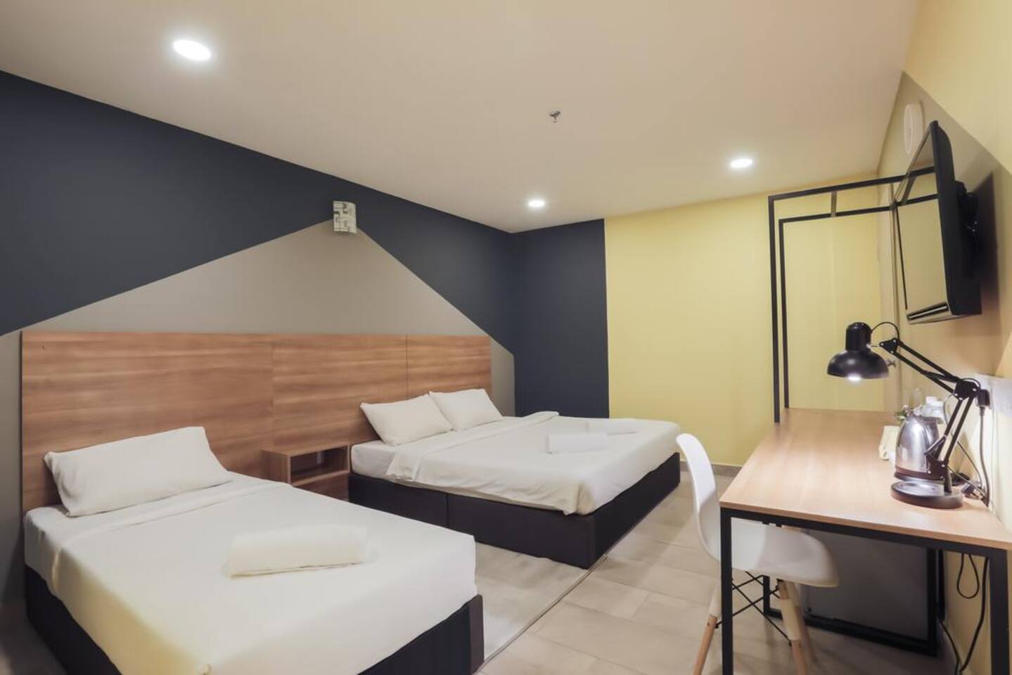 superior triple room
