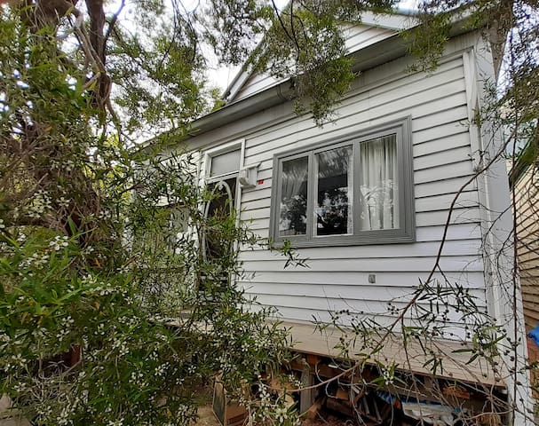 tea tree cottage, clifton hill