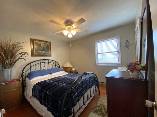 east gate room