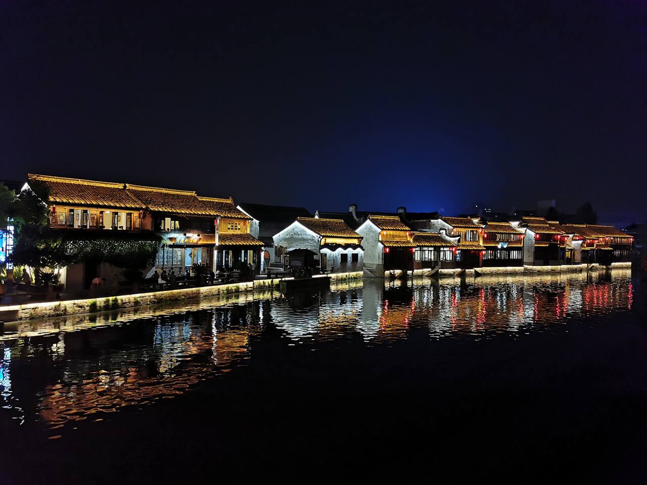 月河历史街区 三间独立房间 古镇夜景媲美乌镇 南湖