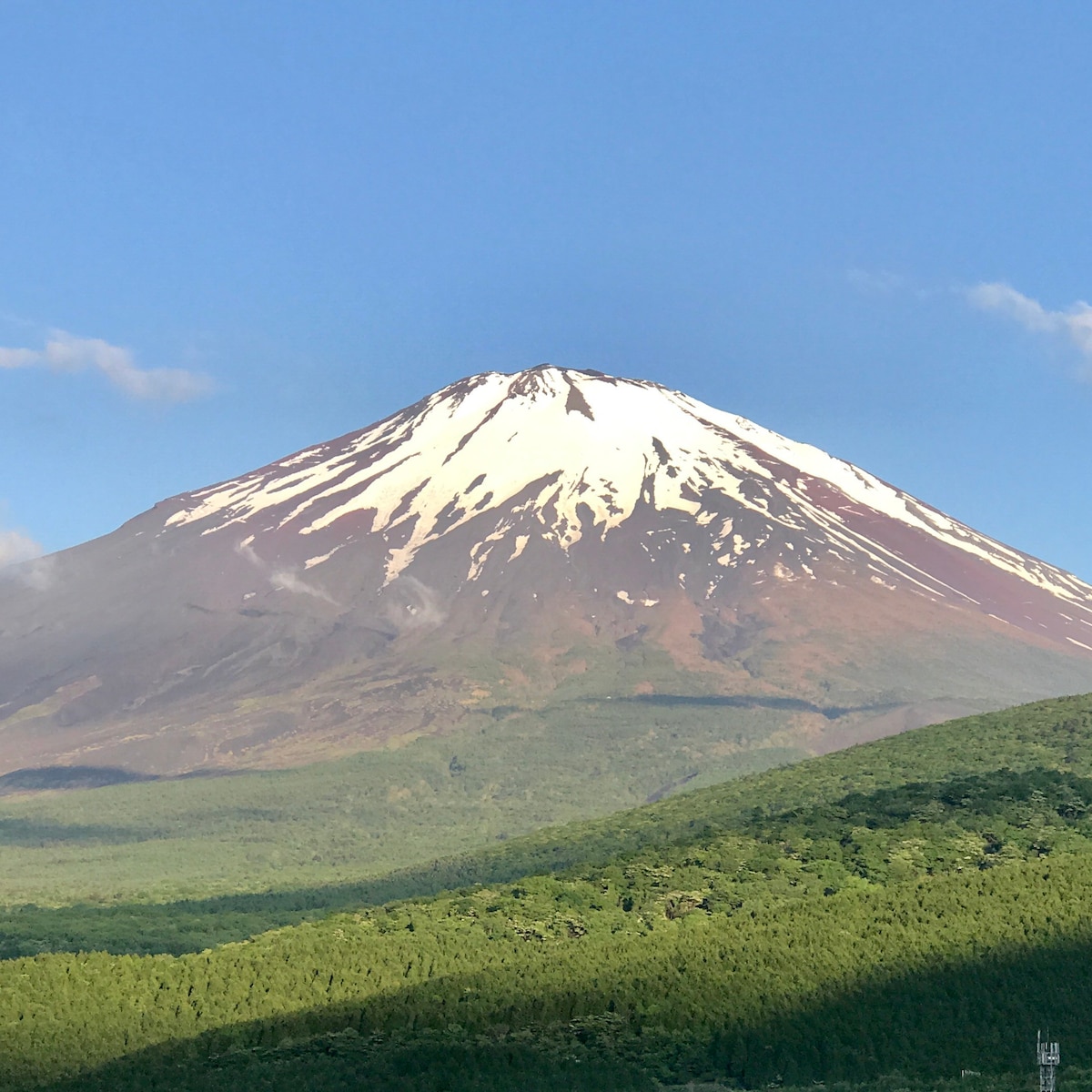「一土屋」推开窗，便是富士山