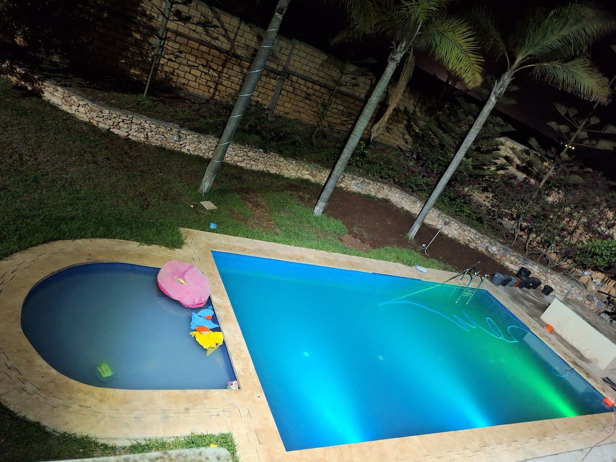 ferme villa piscine