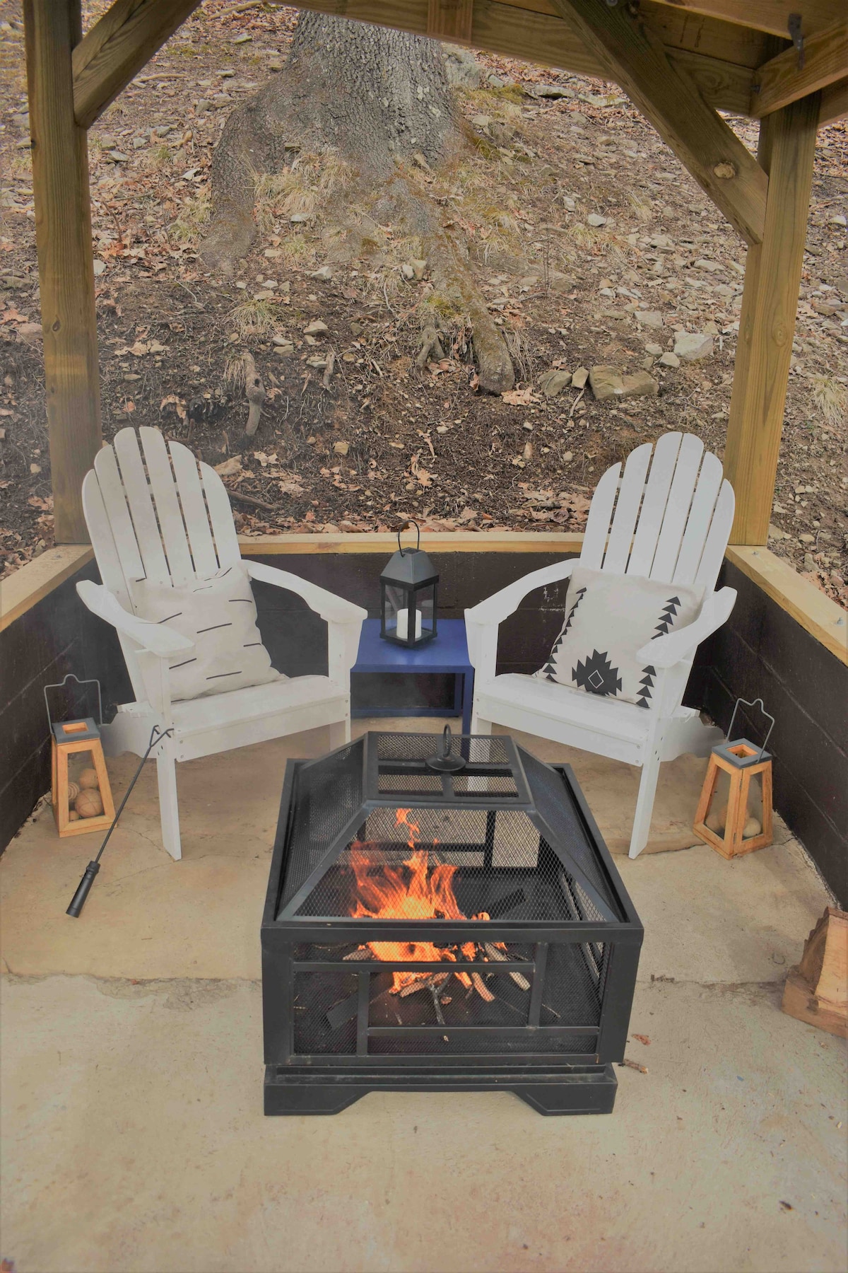 舒适的山间小屋，靠近Ohiopyle ，热水浴缸