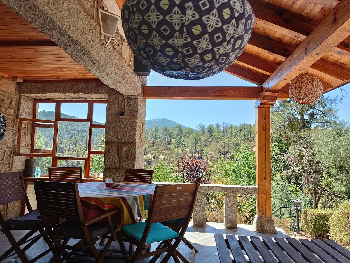 Casa con piscina y jardín a una hora de Madrid