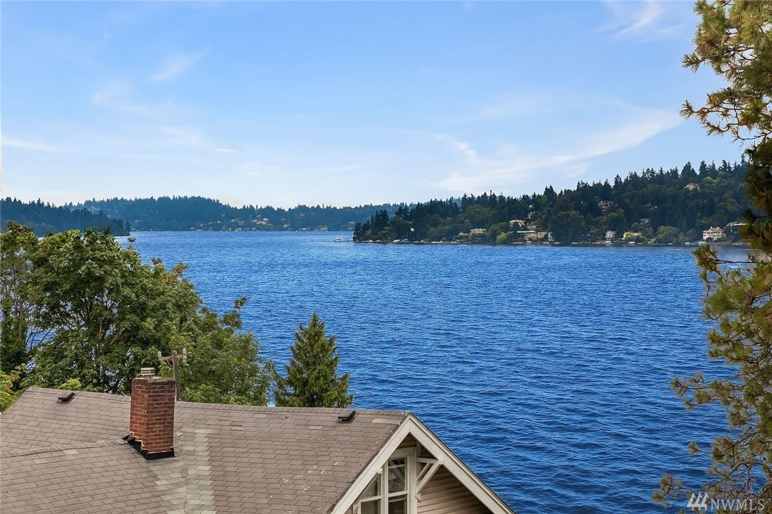 4b2b Upper Unit @S Seattle w/ Panoramic Lake View