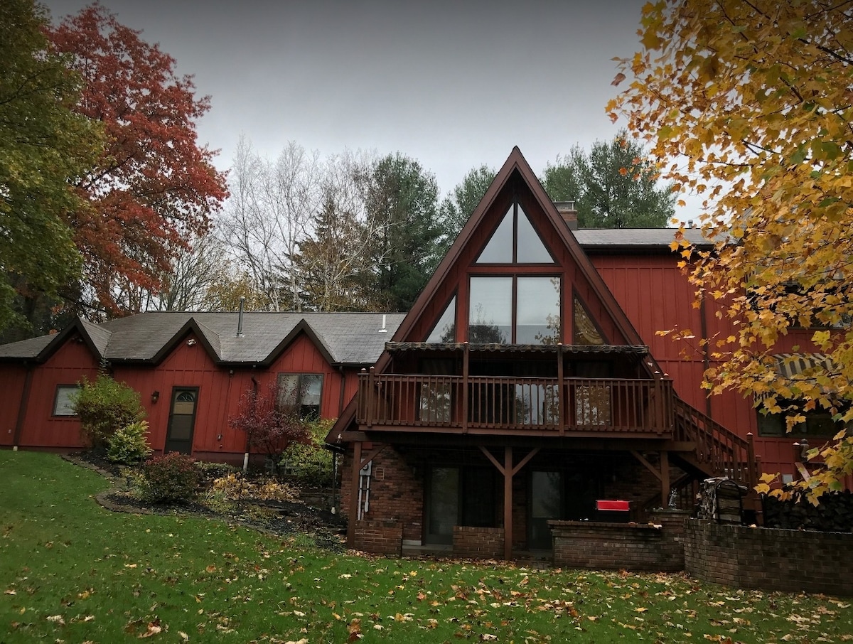 Sprague Brook Lodging Kissing Bridge, NY-upper