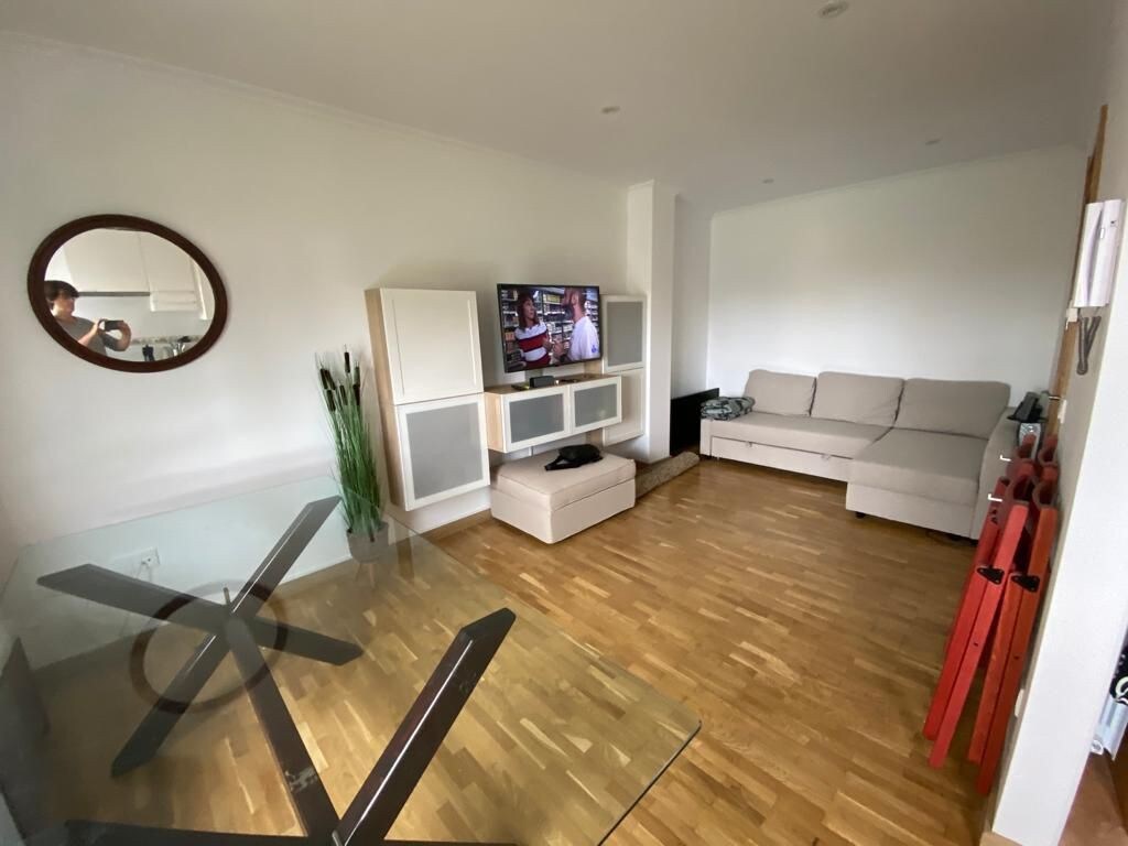 Apartamento vacacional para familias con jardin