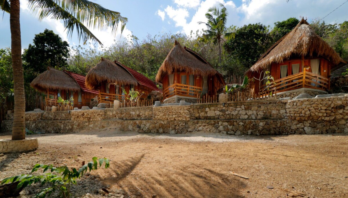 Unique wood house Nusa Penida
