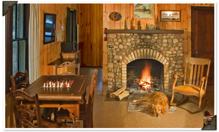 Birchwood 2 bdr Blacks Cliff Resort with fireplace