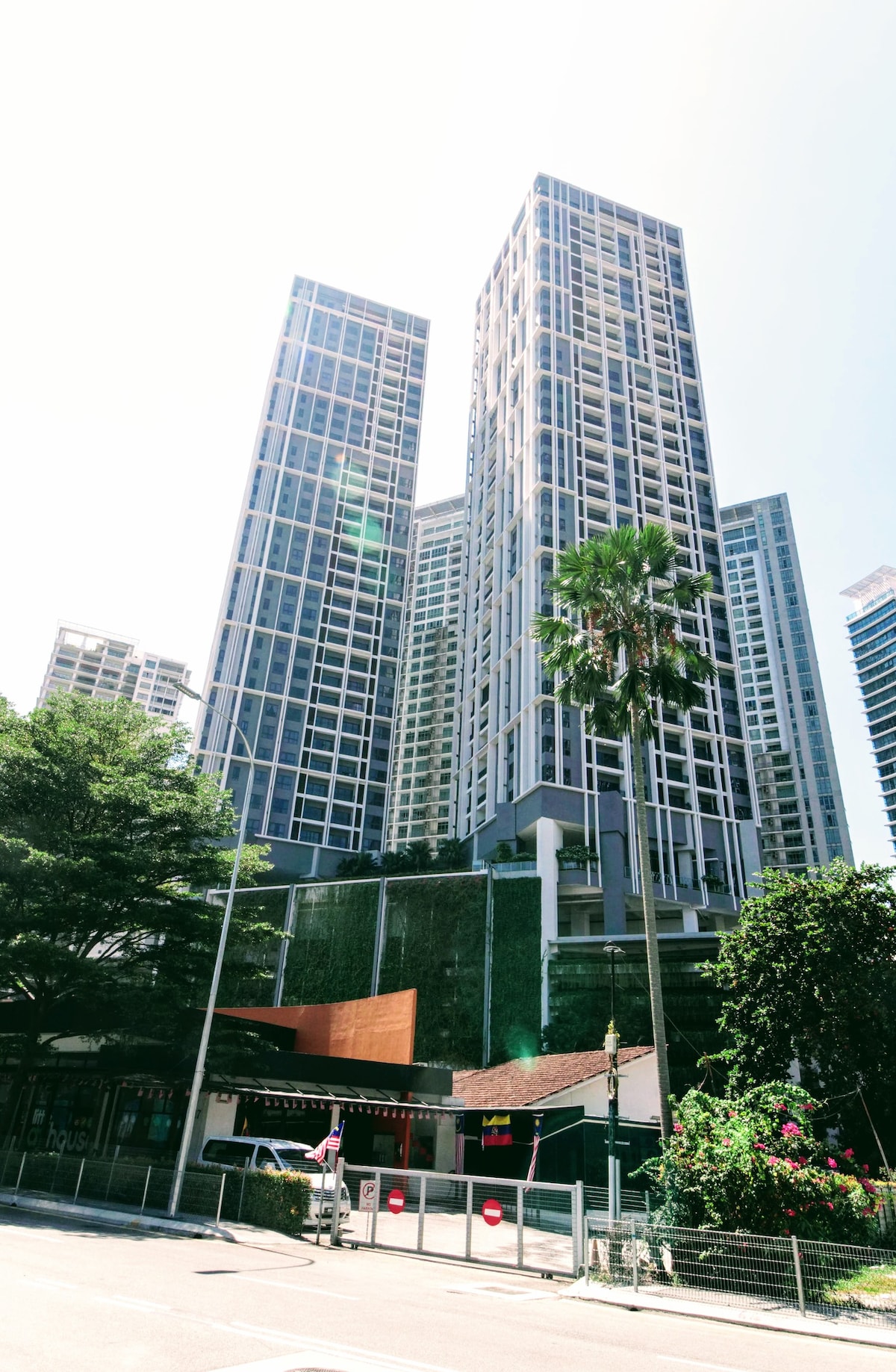 距离全新装潢的吉隆坡城中城公寓800米