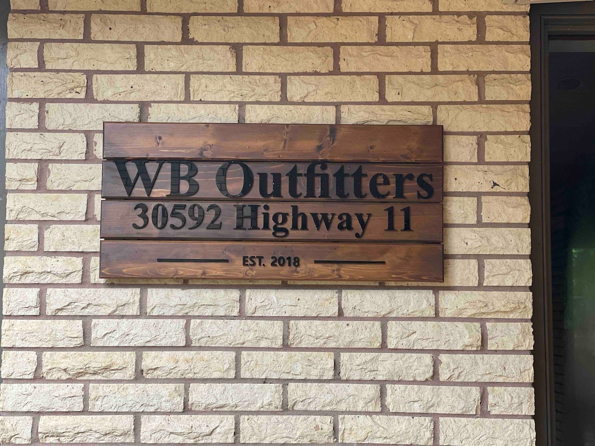 WB Outfitters Lodge-Entire House
