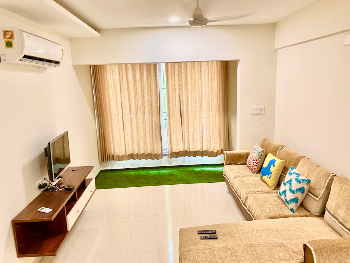 Large and lux 3bed flag in Pratapgunj