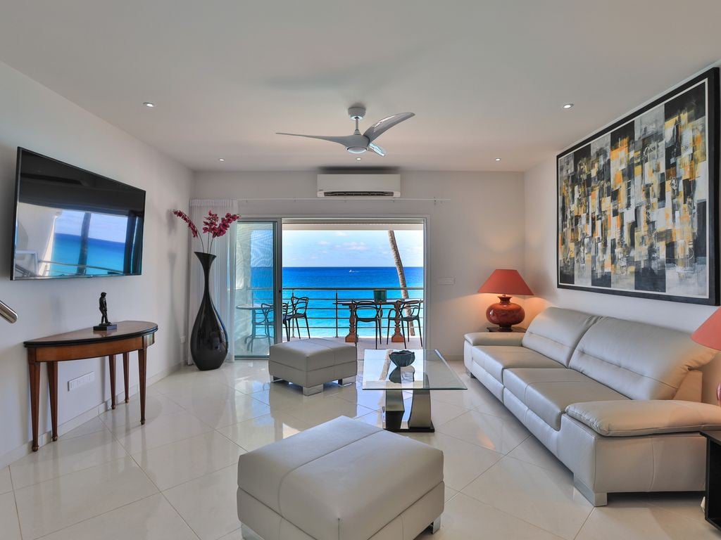 Luxury and Modern 3BR on the Beach - Cupecoy