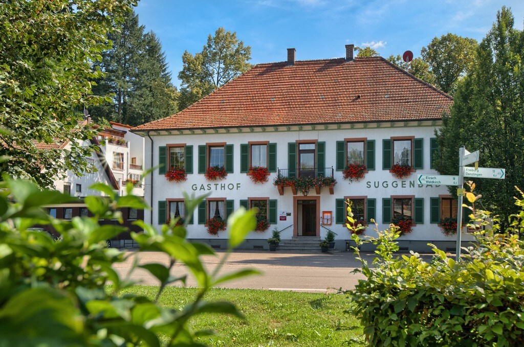 苏格根巴德酒店（ Waldkirch ） ，宿舍客房，带淋浴间和马桶，最多可入住4人