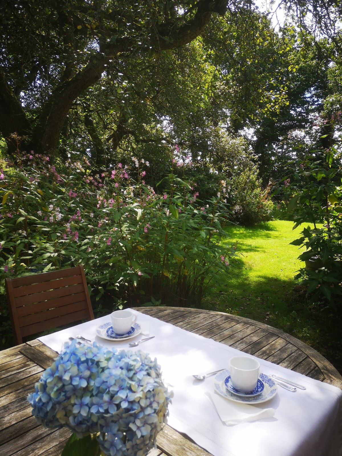 Chambre jardin et sa table d'hôtes/2 pers.