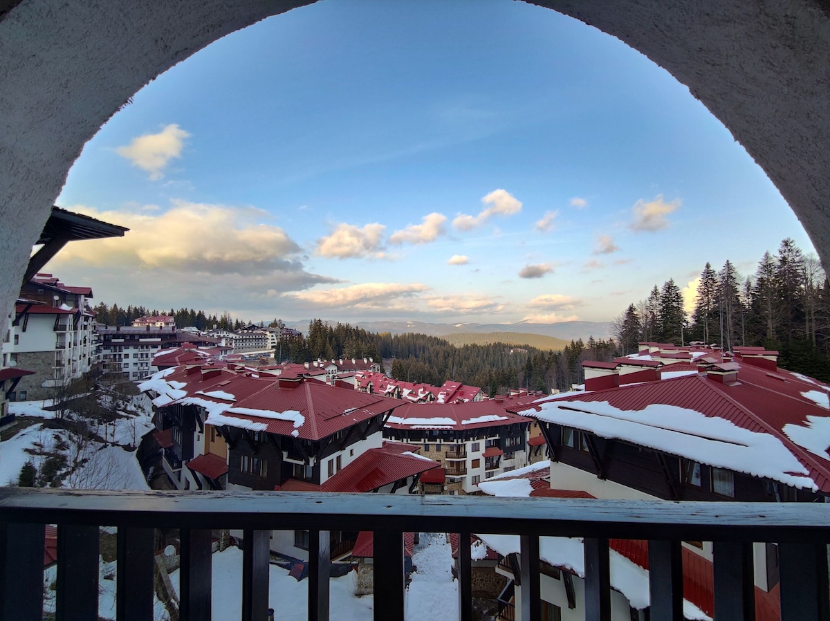 Apartment on the main ski slope. A stunning view