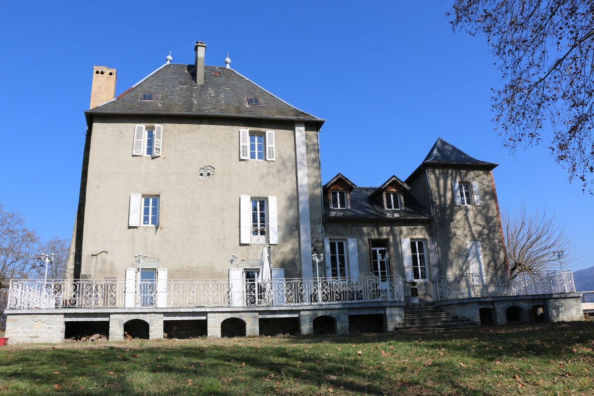 Domaine du Touvet -城堡+私人泳池和电影院