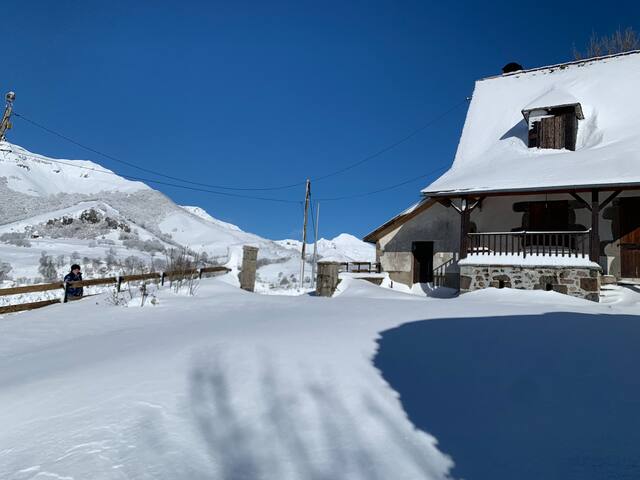 Mandailles-Saint-Julien的民宿