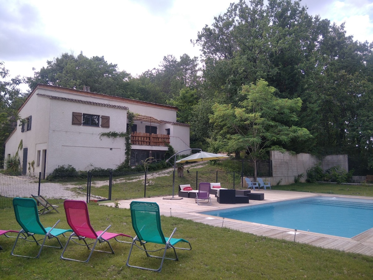Gite Le Quercy绿色环境，带泳池，安静
