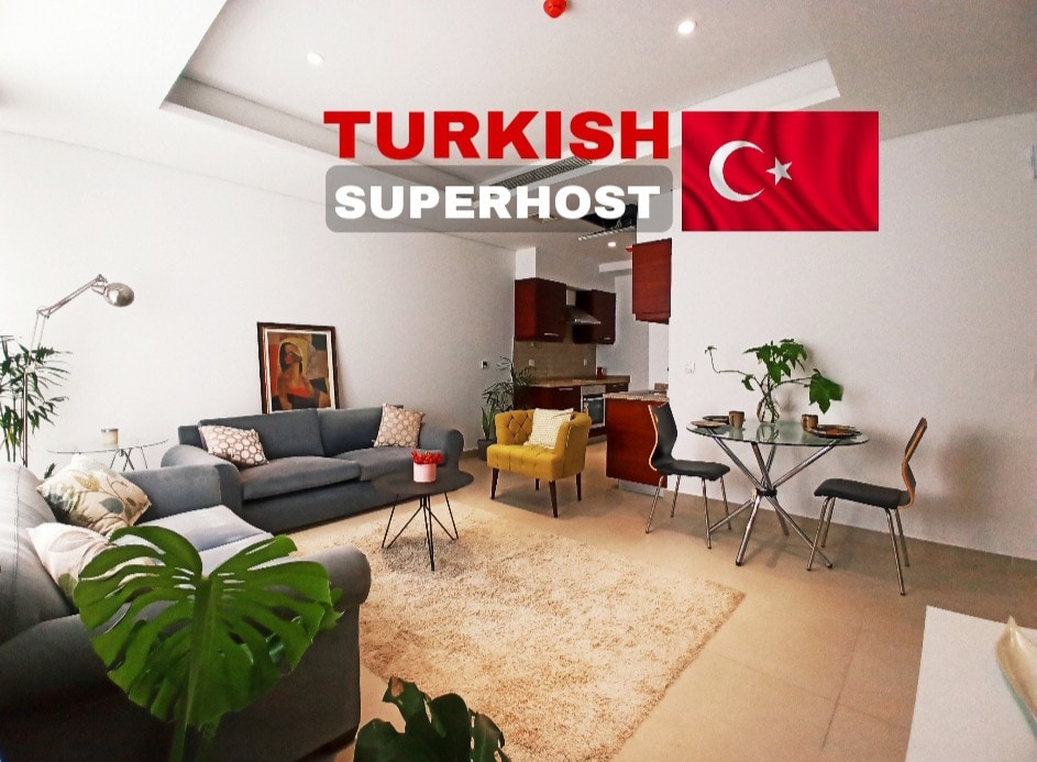 土耳其女士舒适的单人公寓