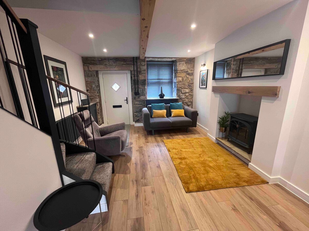Clitheroe Cottage Centrally Located and Stylish