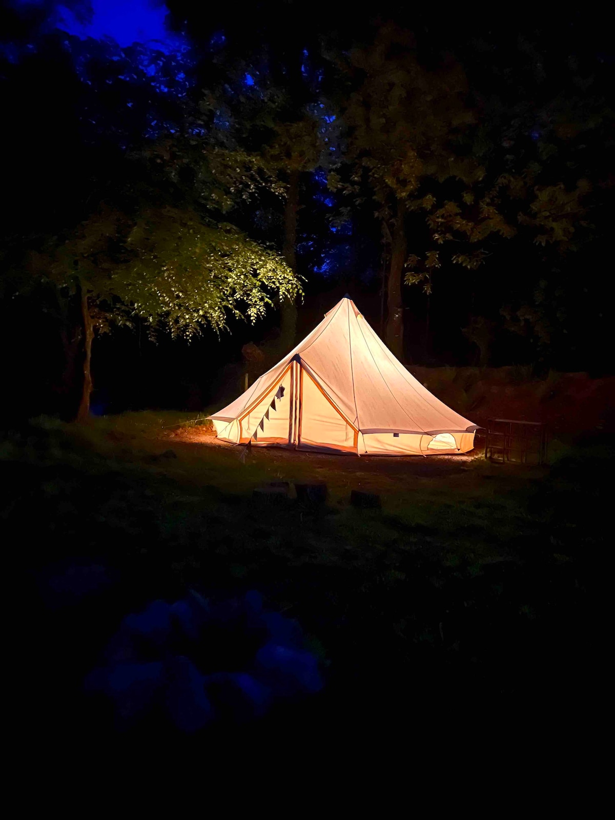 Bell Tent Glamping & SPA with Breakfast Hamper