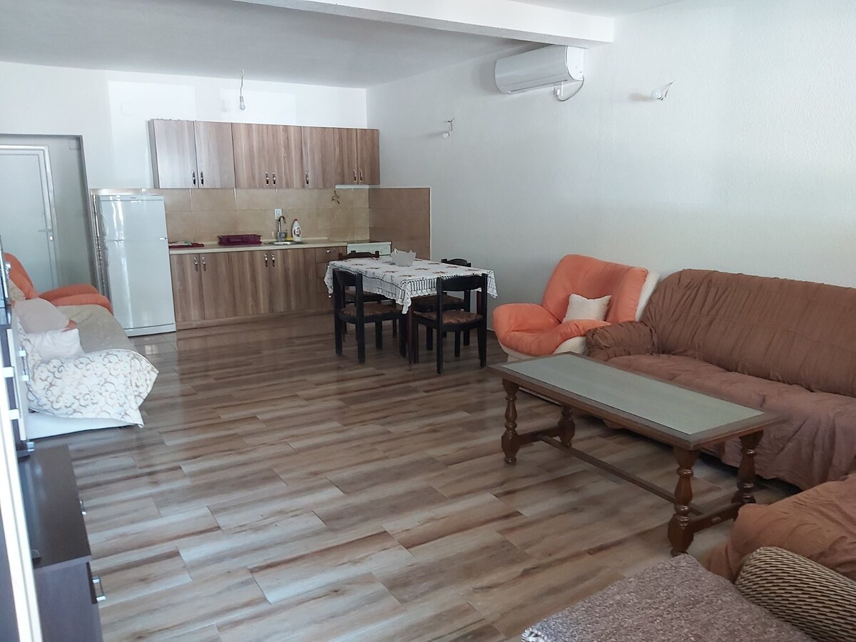 MirAna ，全新舒适公寓（ Buljarica, Budva ）
