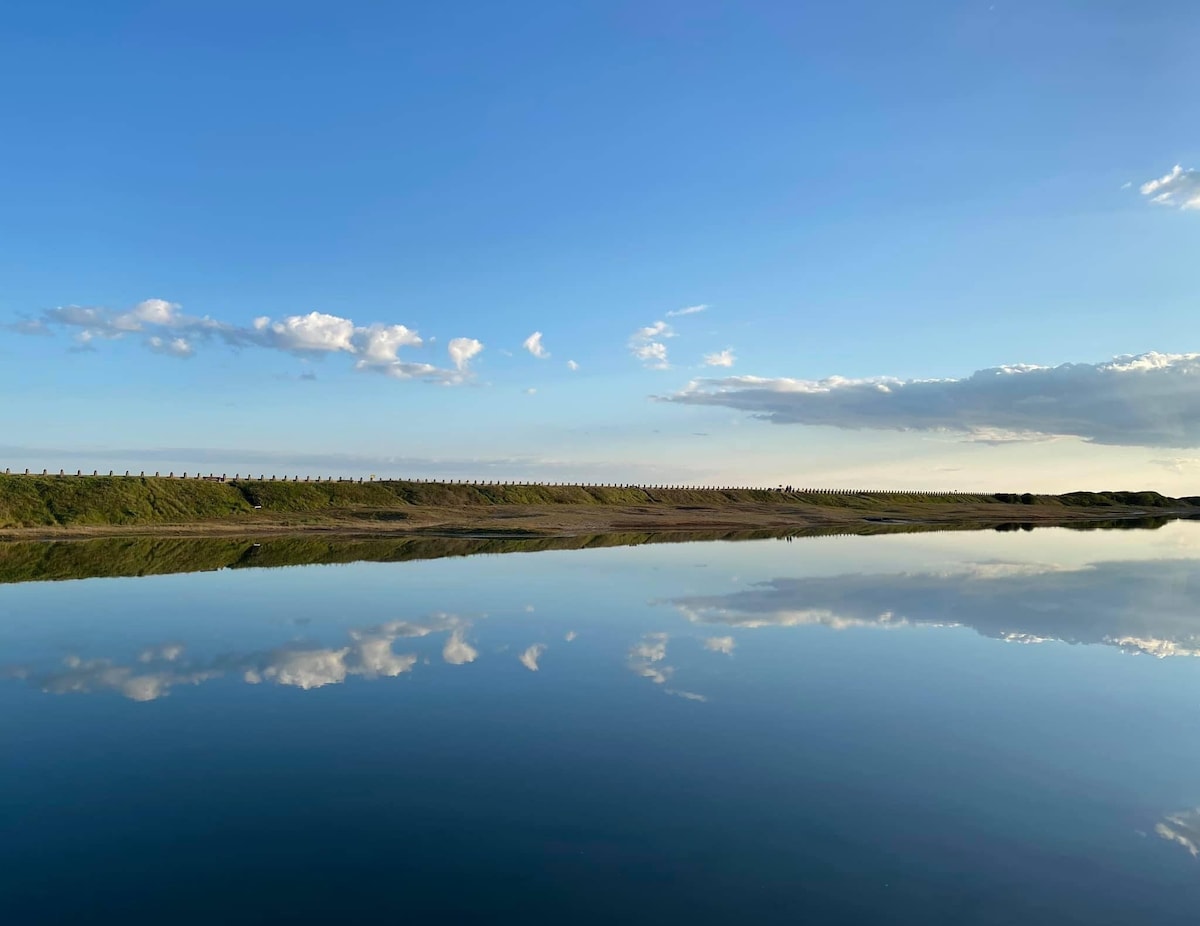 Henreen on Widewater lagoon