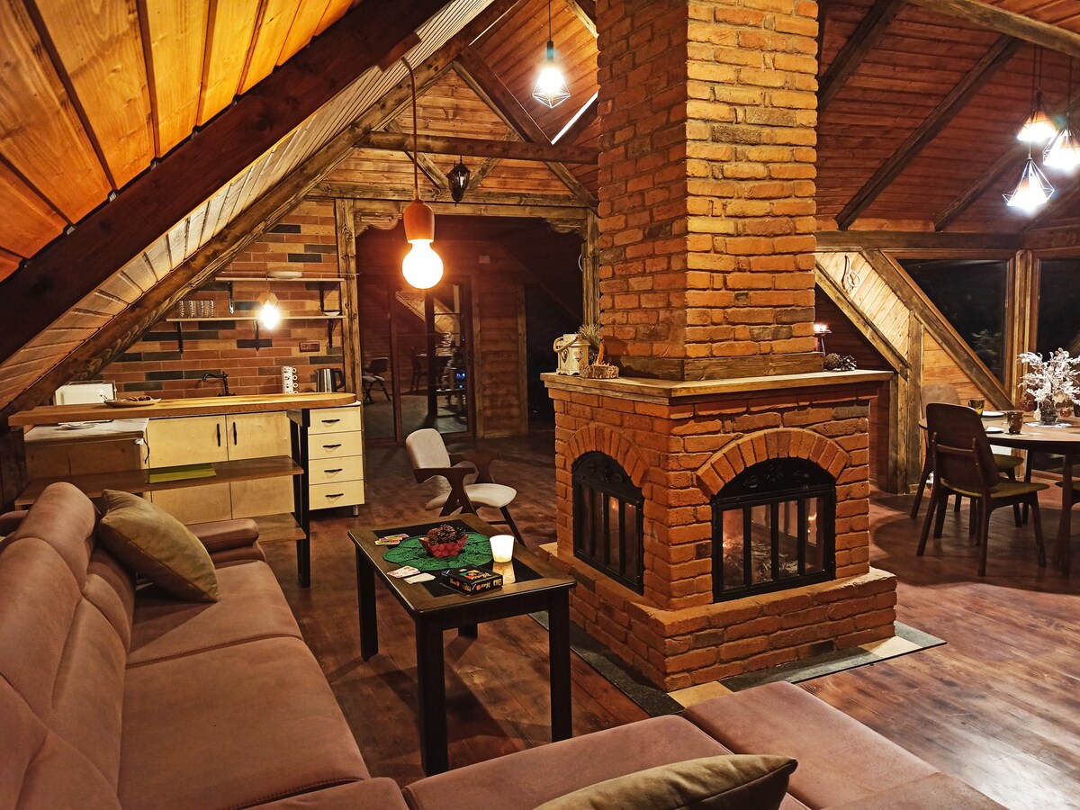 Jermatun Rustic Wooden Cottage