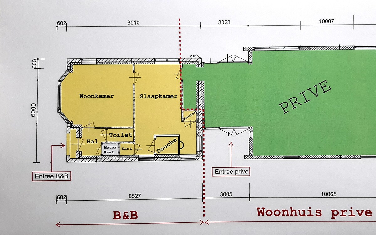 B and (B) Op Steendam, the Front House