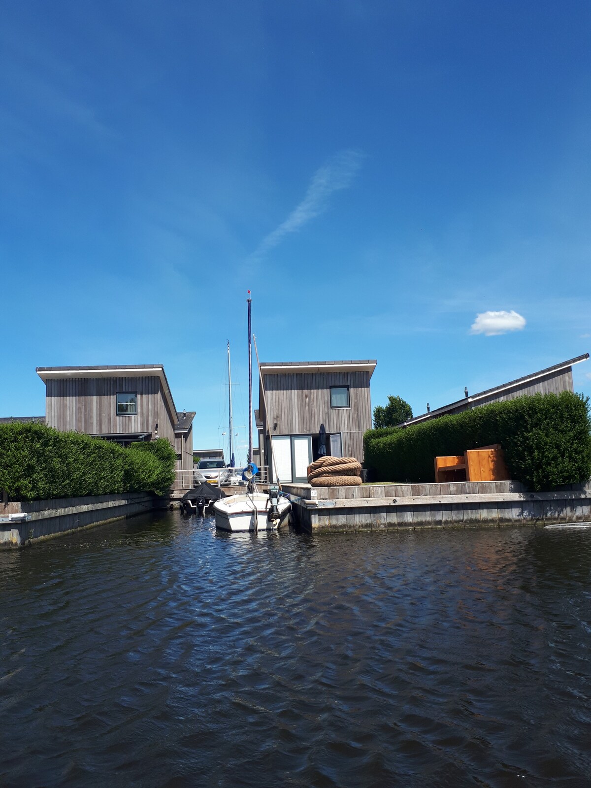 海格（ Heeg ）有独木舟和可能的帆船小屋。