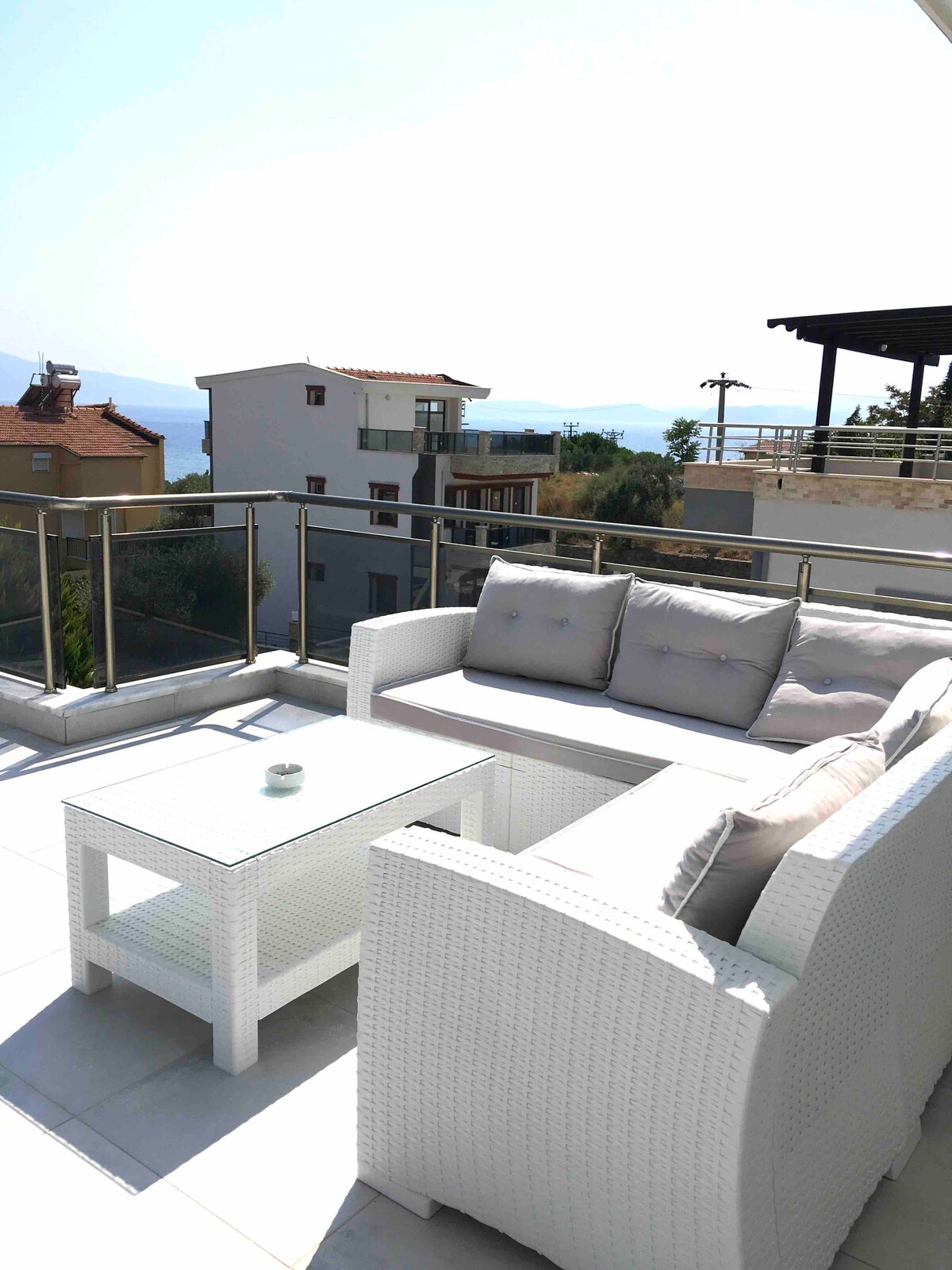 Villa with a Private Pool in Kusadasi