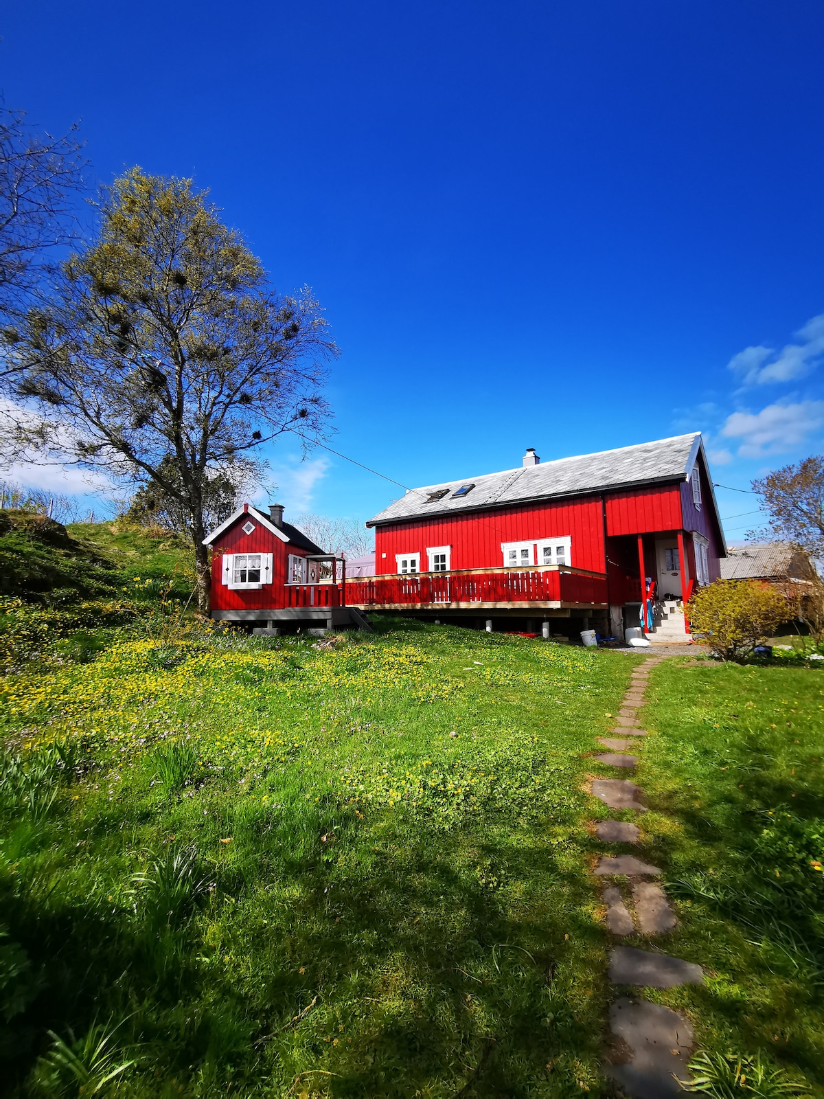 Koselig hus på idyllisk rolig sted