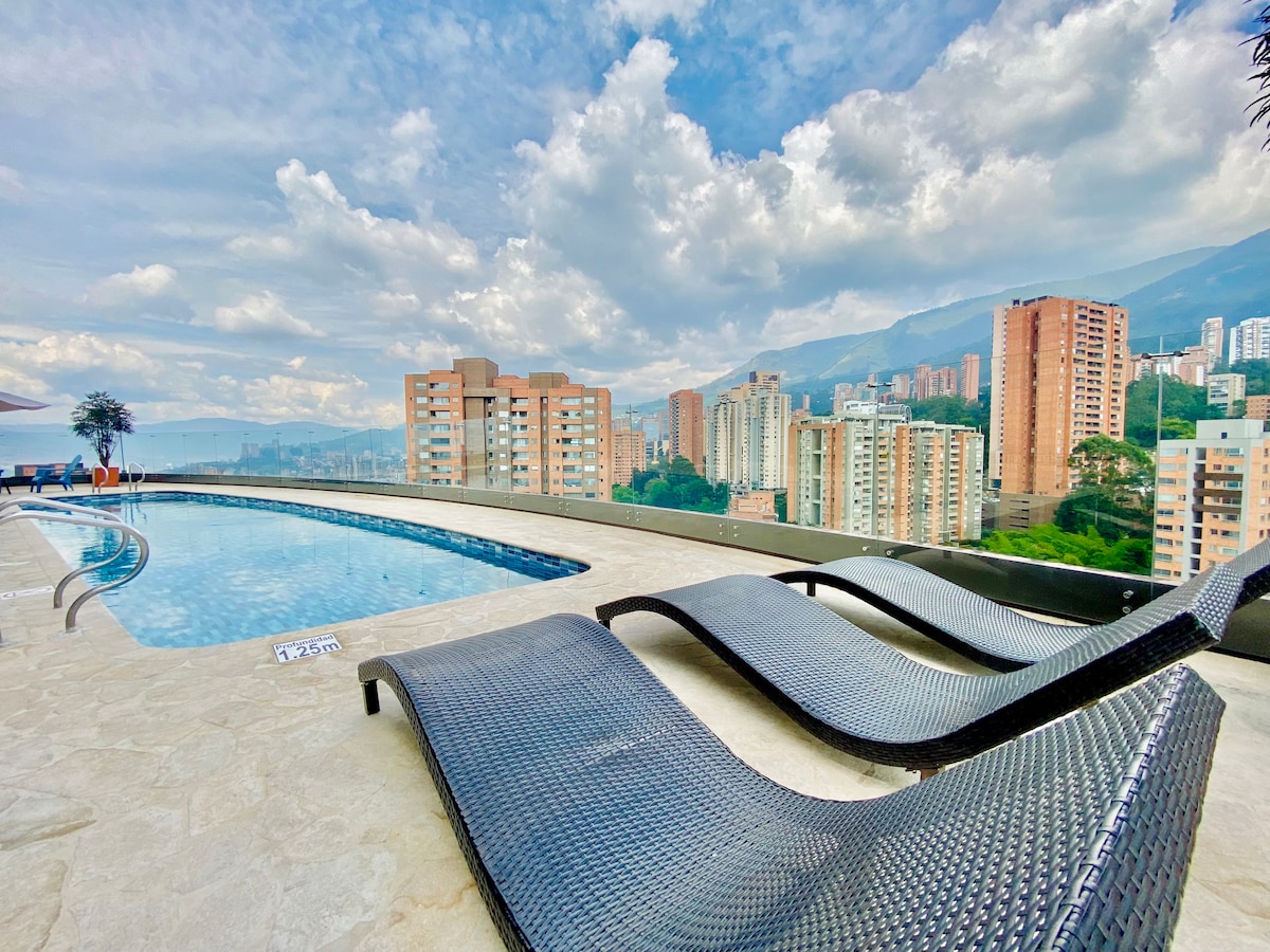 Luxury in Poblado with amazing view! 3 beds 2 bath