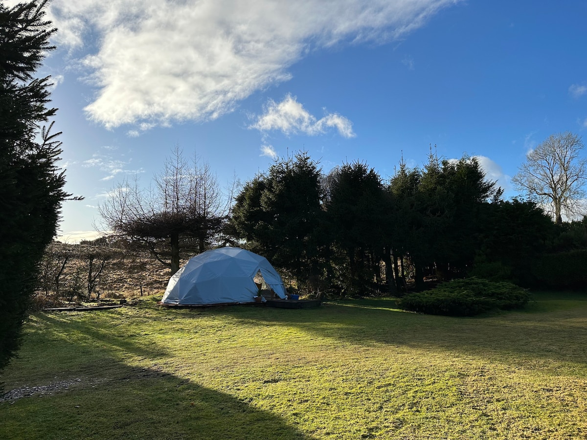 在湖区（ Lake District ）的GeoDome