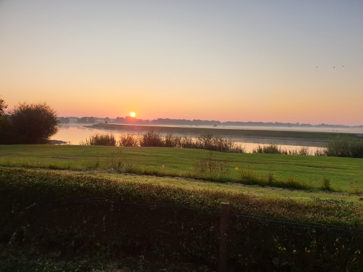 Vakantiewoning aan de rivier: Het Pipeluurtje