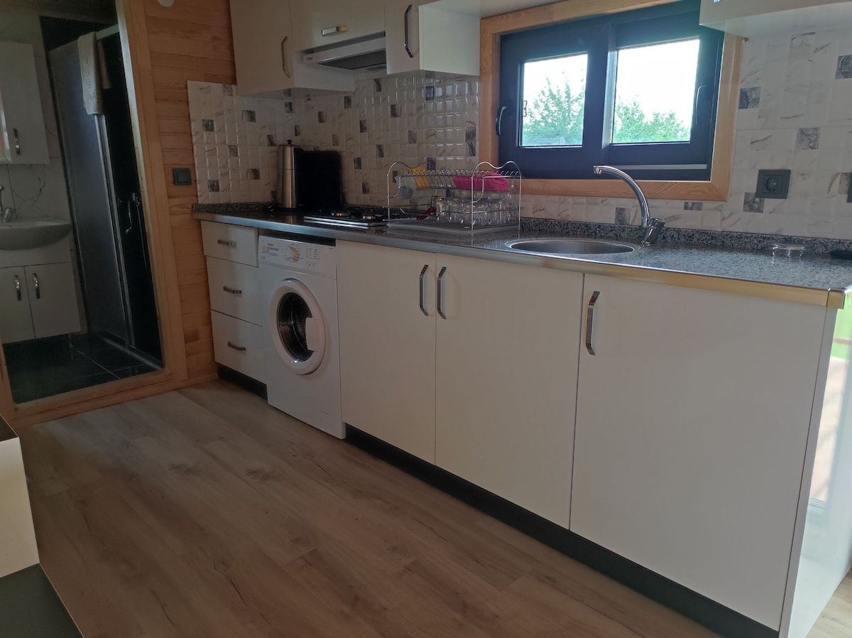 Bungalov with kitchen