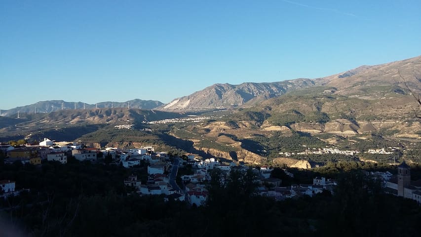 Pinos del Valle的民宿
