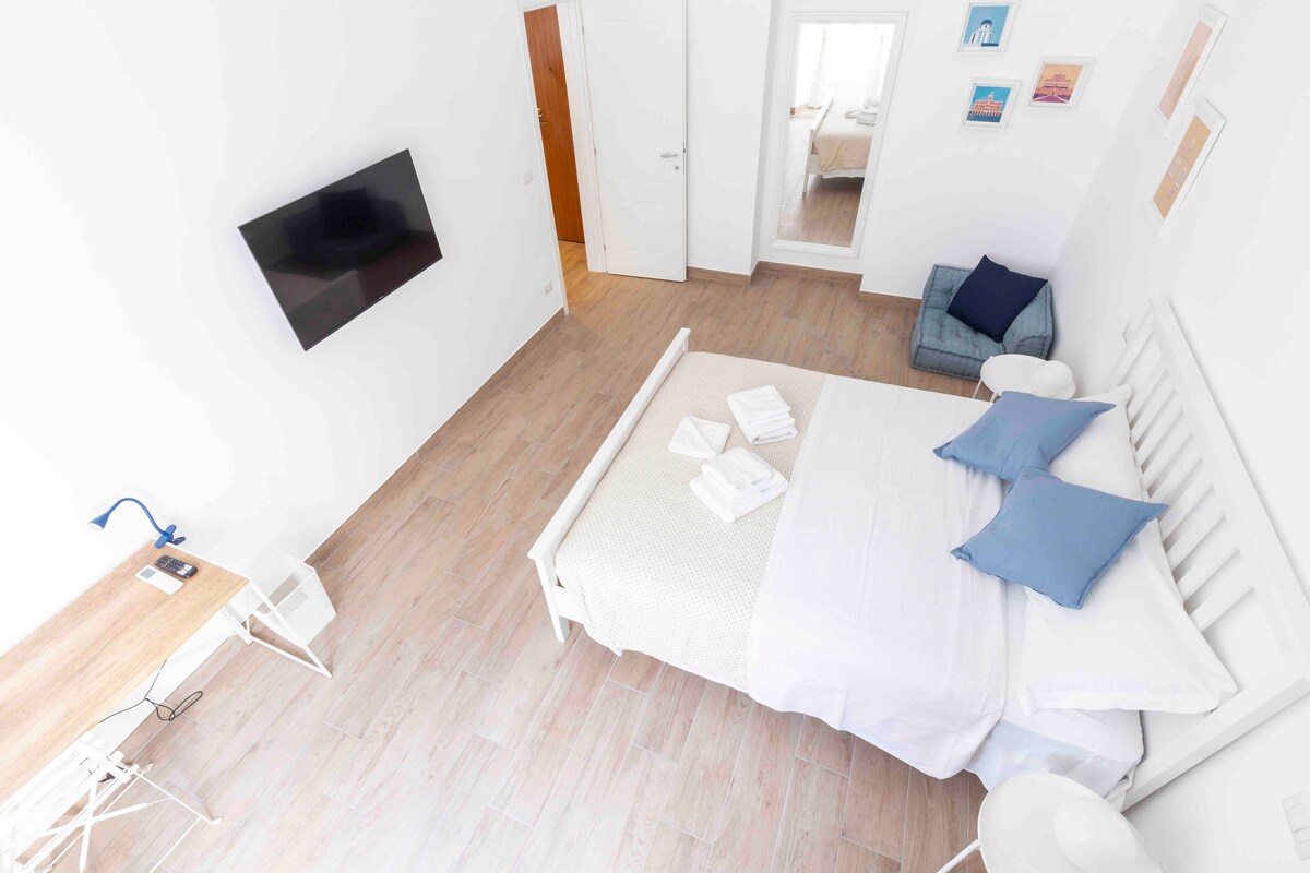 Homy Host | Bright Central 3BDR  2WC with AC, WIFI