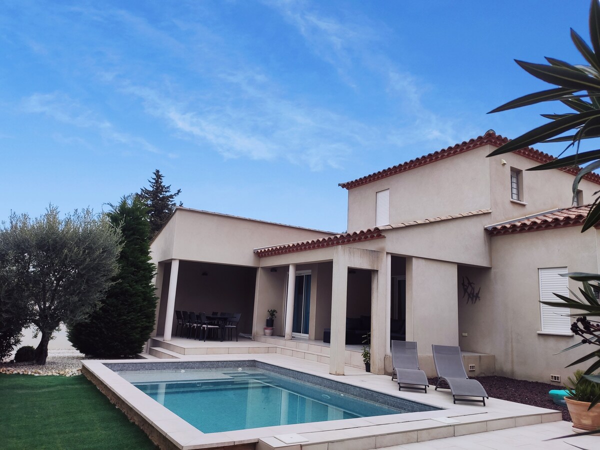 Magnifique villa contemporaine140m2 avec piscine.