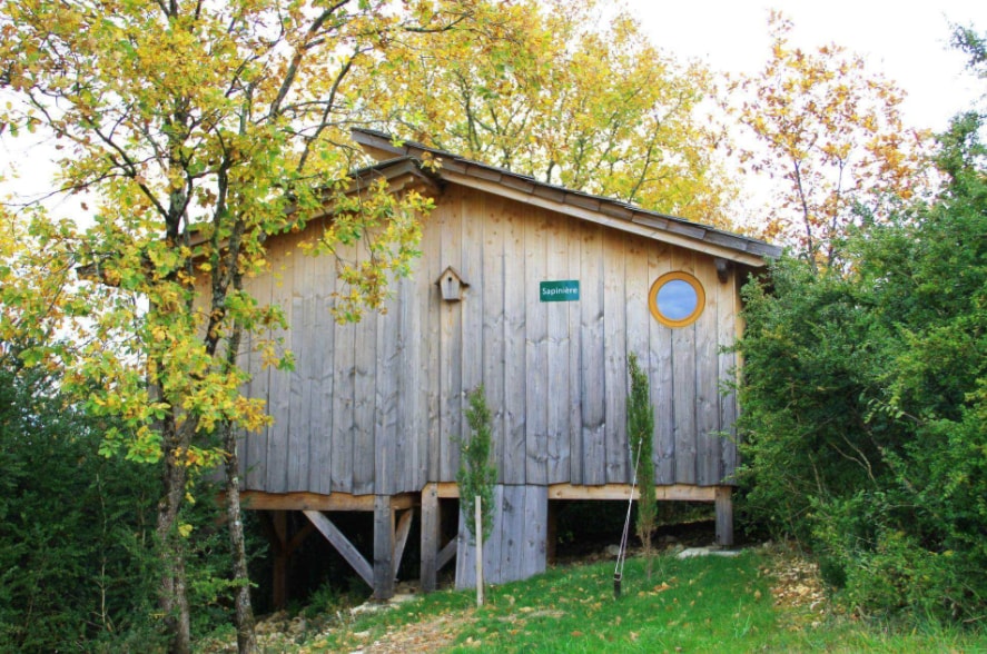 La Sapinière的La Cabane sur Pilotis