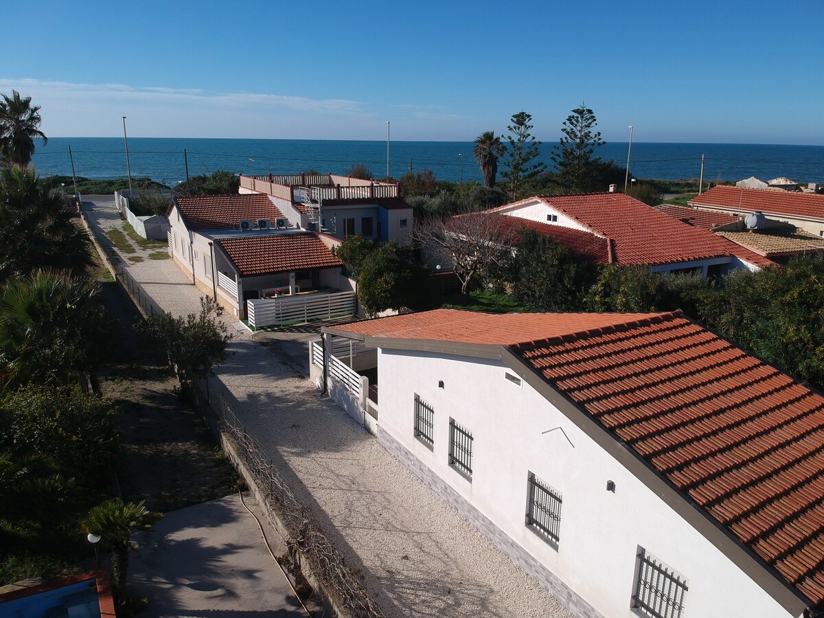 Edoné ，海滨公寓- Baia Cirica