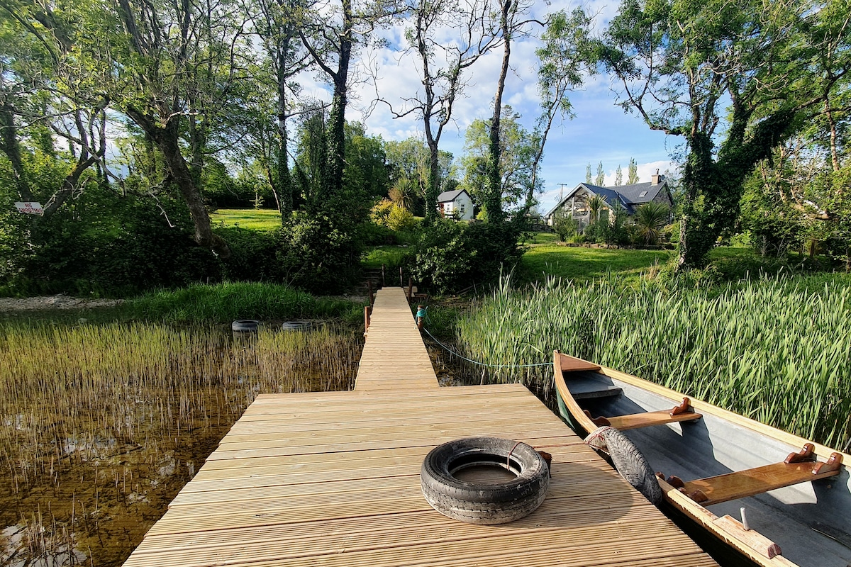 The Granary House ，位于Lough Arrow海岸