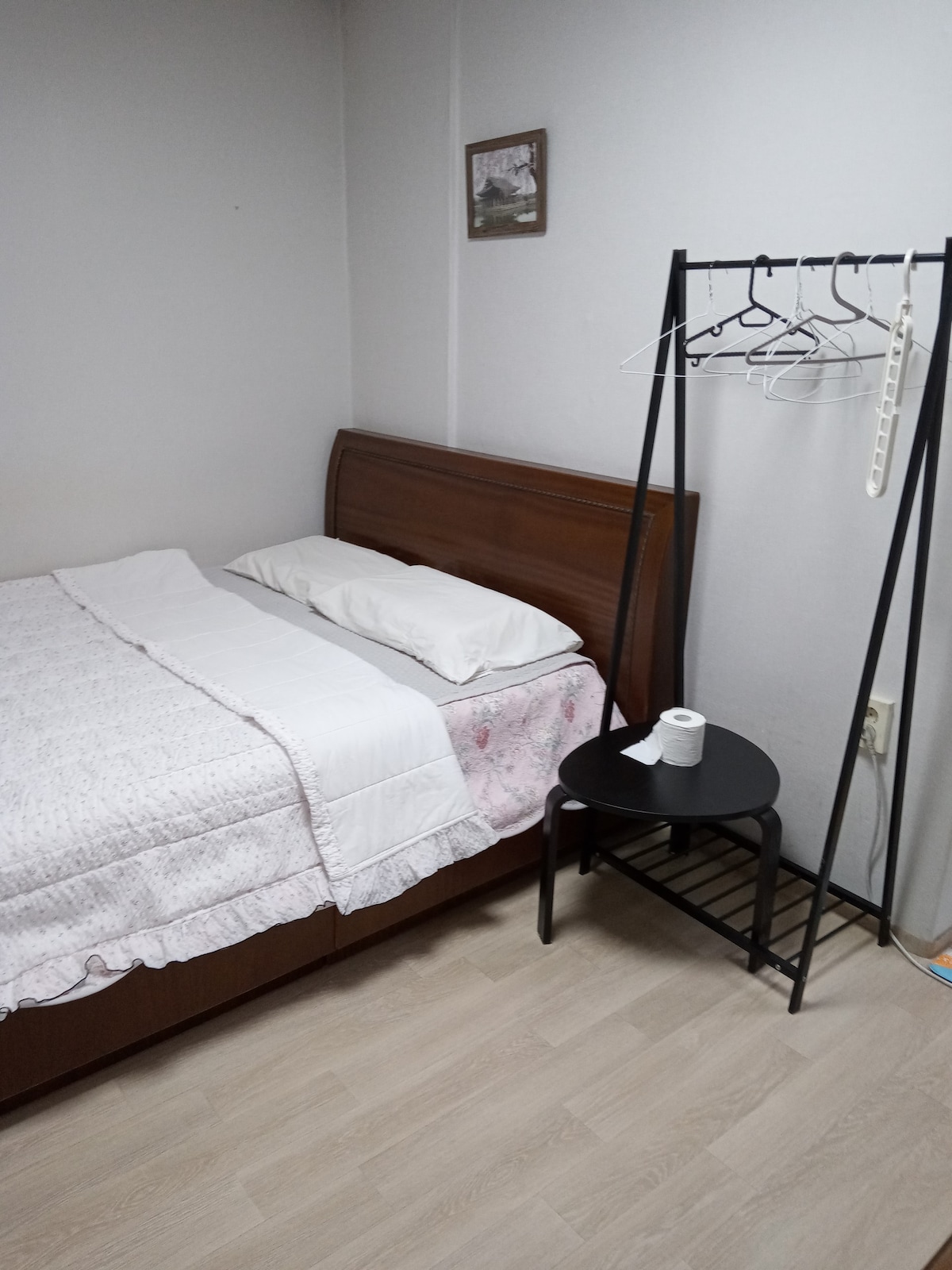 首尔国立大学微笑房源1张标准双人床舒适住宿