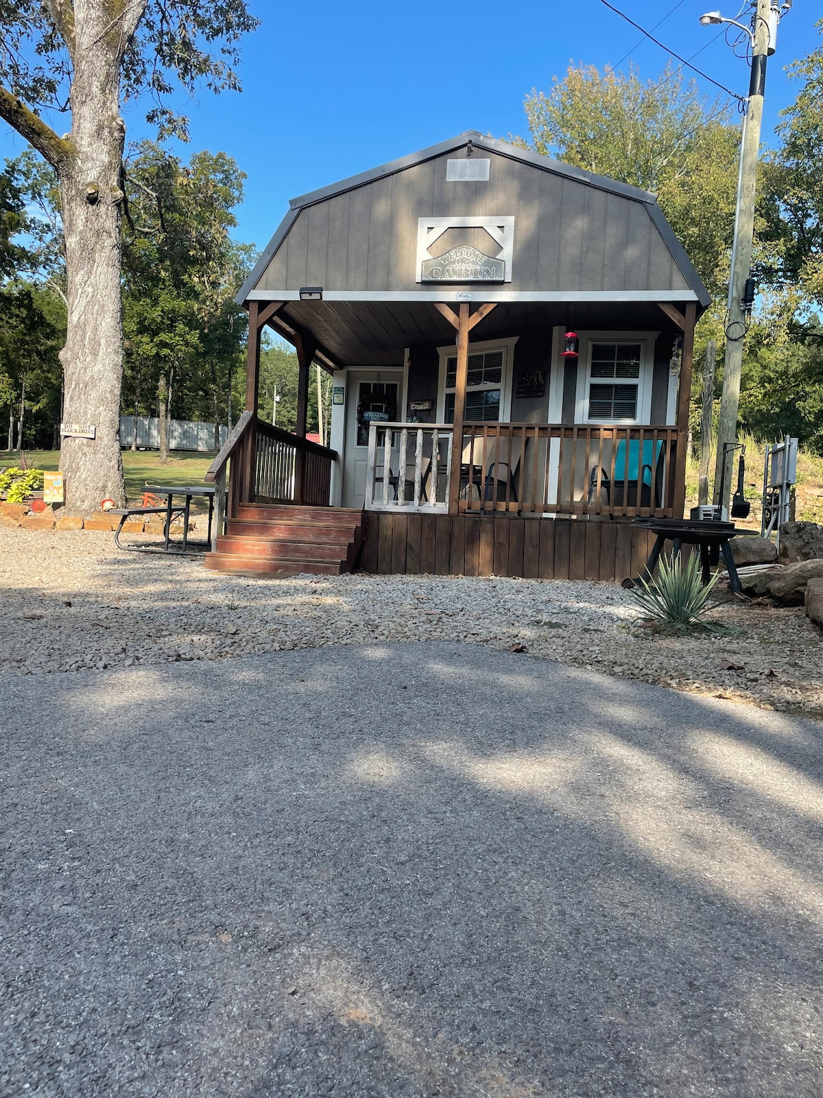 Cozy cabin on the  Pig Trail