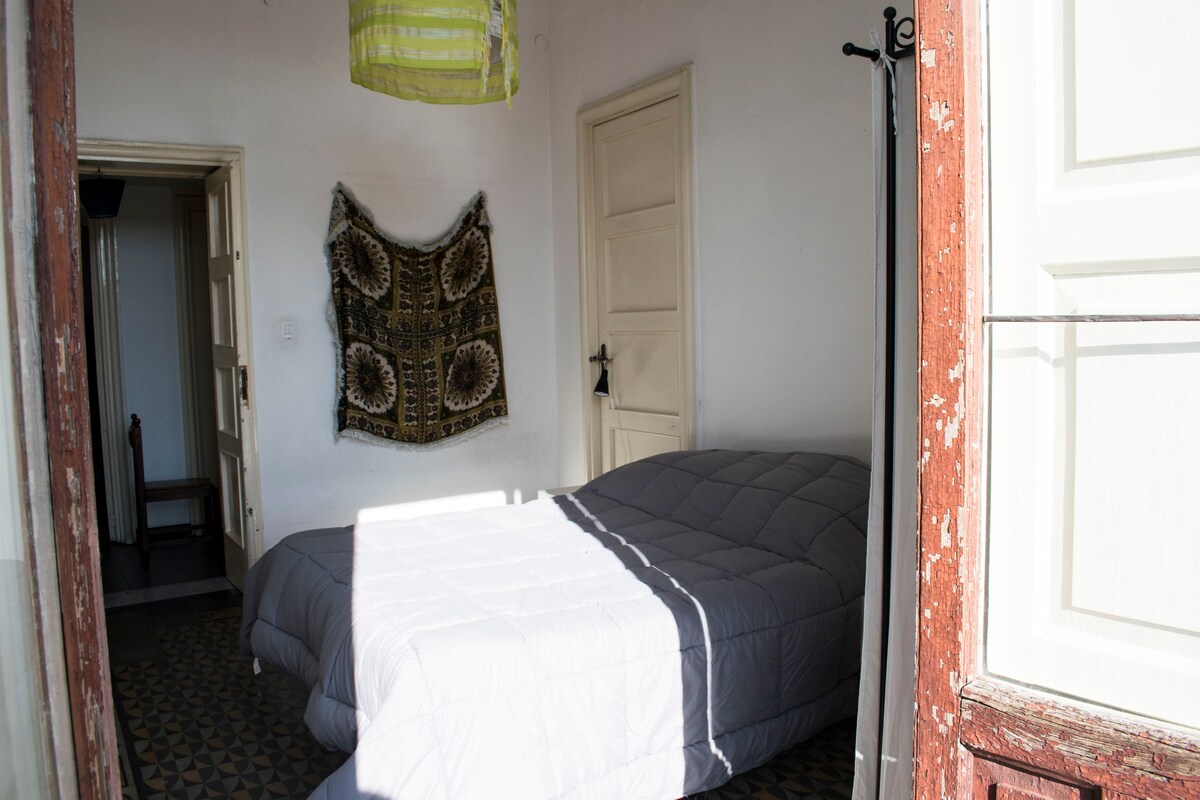 Colapesce -位于卡塔尼亚（ Catania ）中心的双人床房