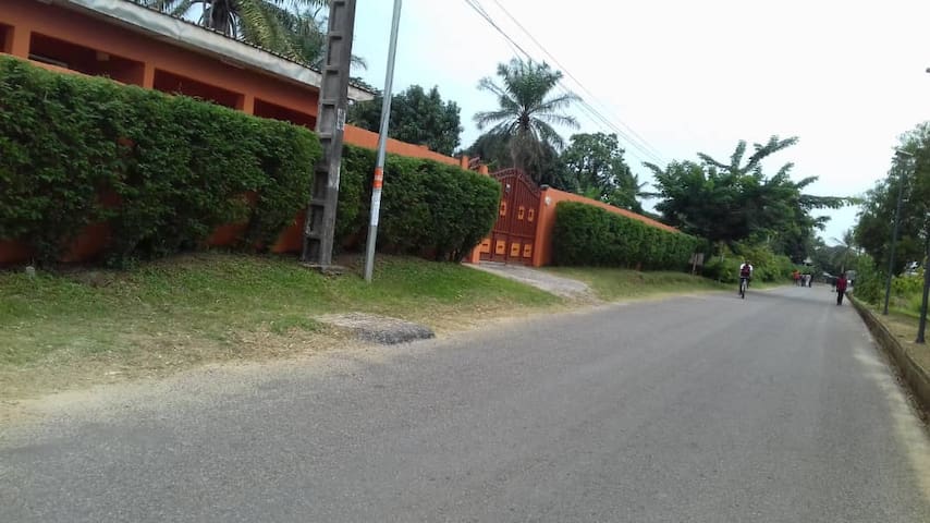 Libreville的民宿