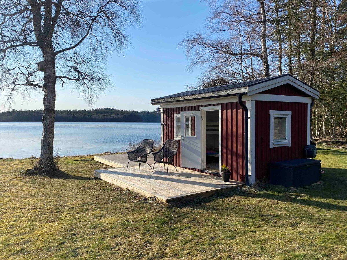 Modern, lakeside living in Småland
